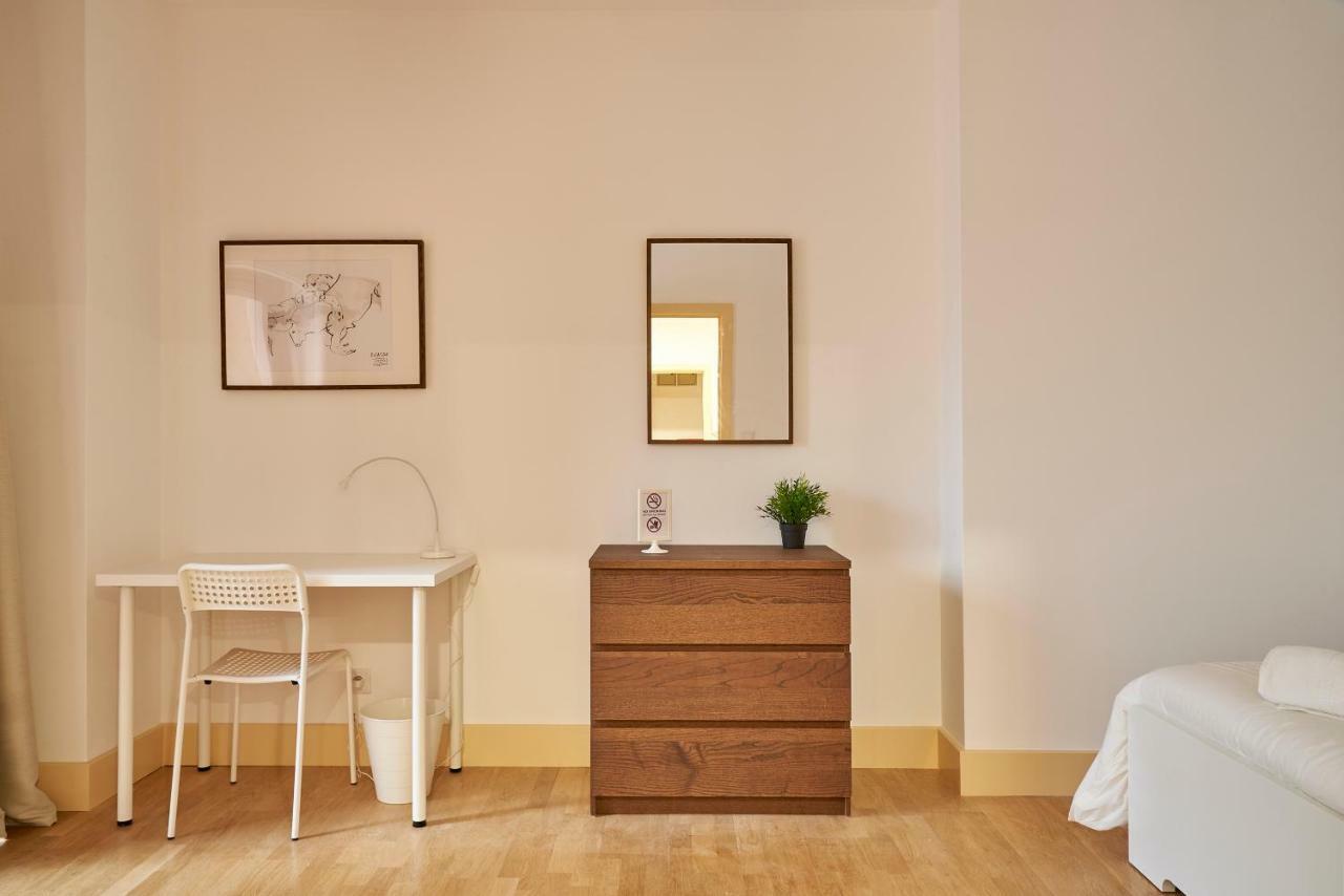 Campo Pequeno Avenida Hotel Lisbon Room photo